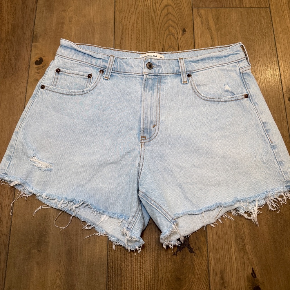 Abercrombie A-Line Mid-Rise Shorts 30